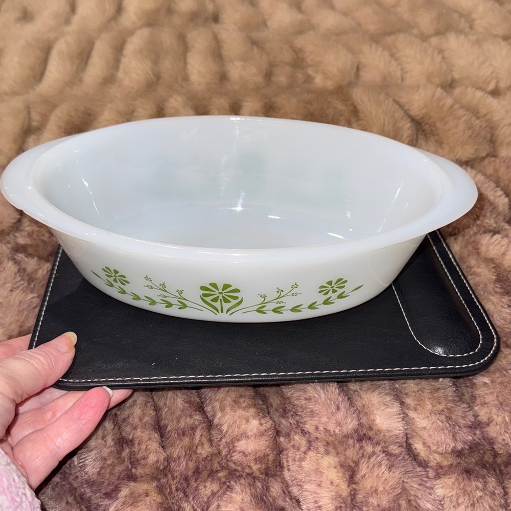 Vintage Glasbake bakeware, 1 quart serving dish, with pretty green flowers